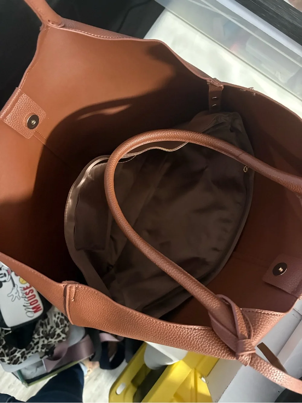 Classic Brown Women's Tote Bag - Sleek Everyday Carry
